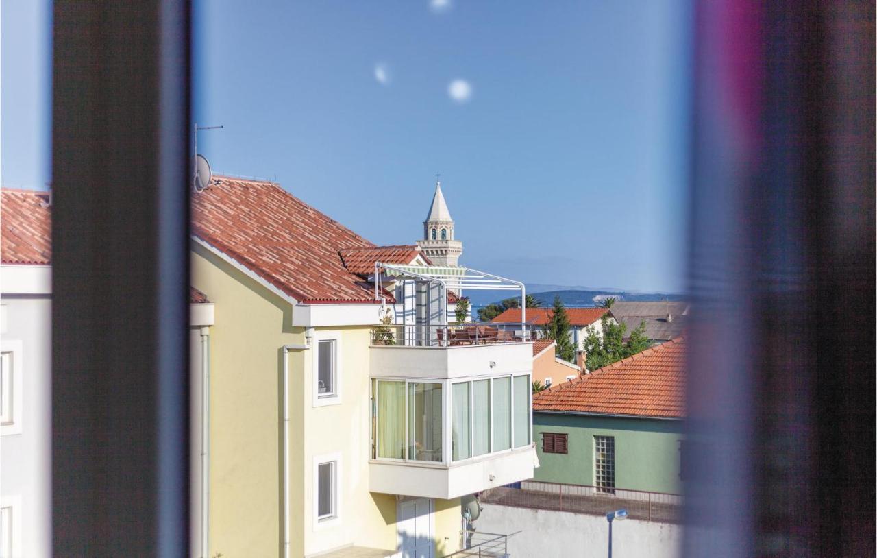 Lovely Apartment In Kastel Stafilic With Jacuzzi Каштела Екстер'єр фото